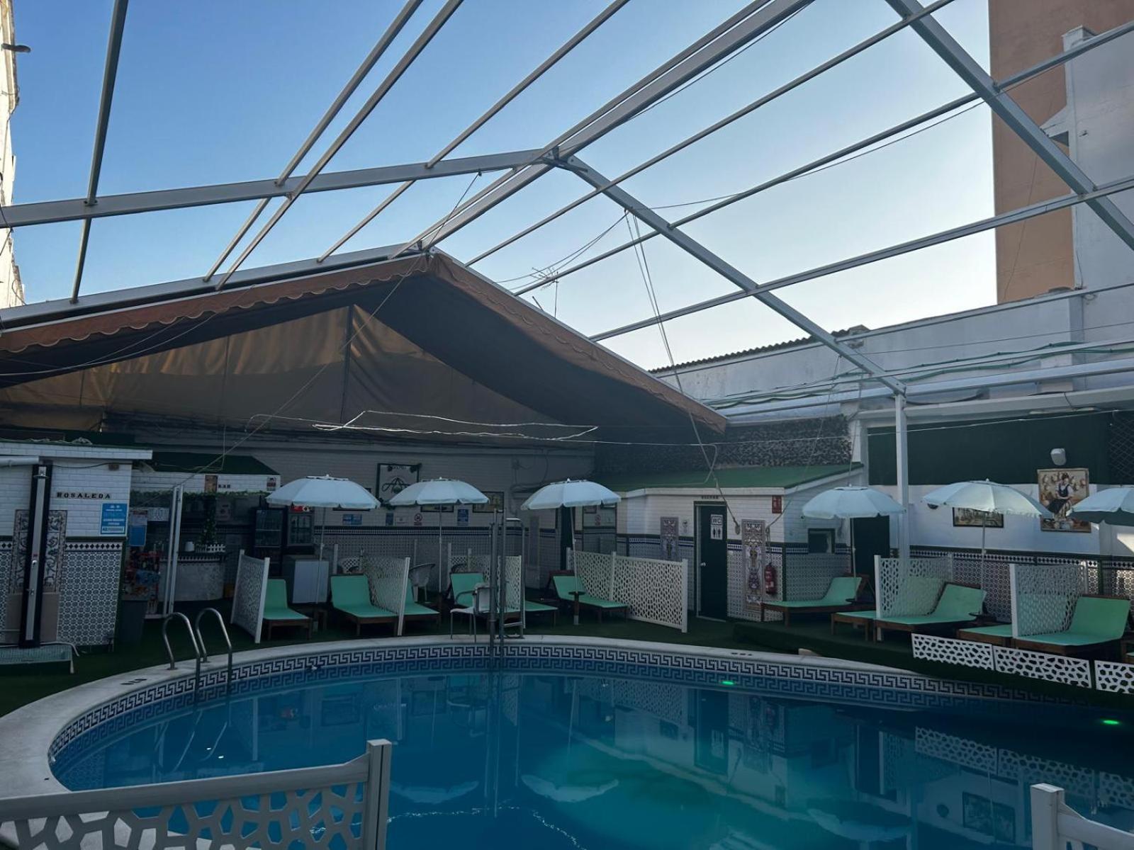 Avenida Andalucia - Solo Adultos Séville