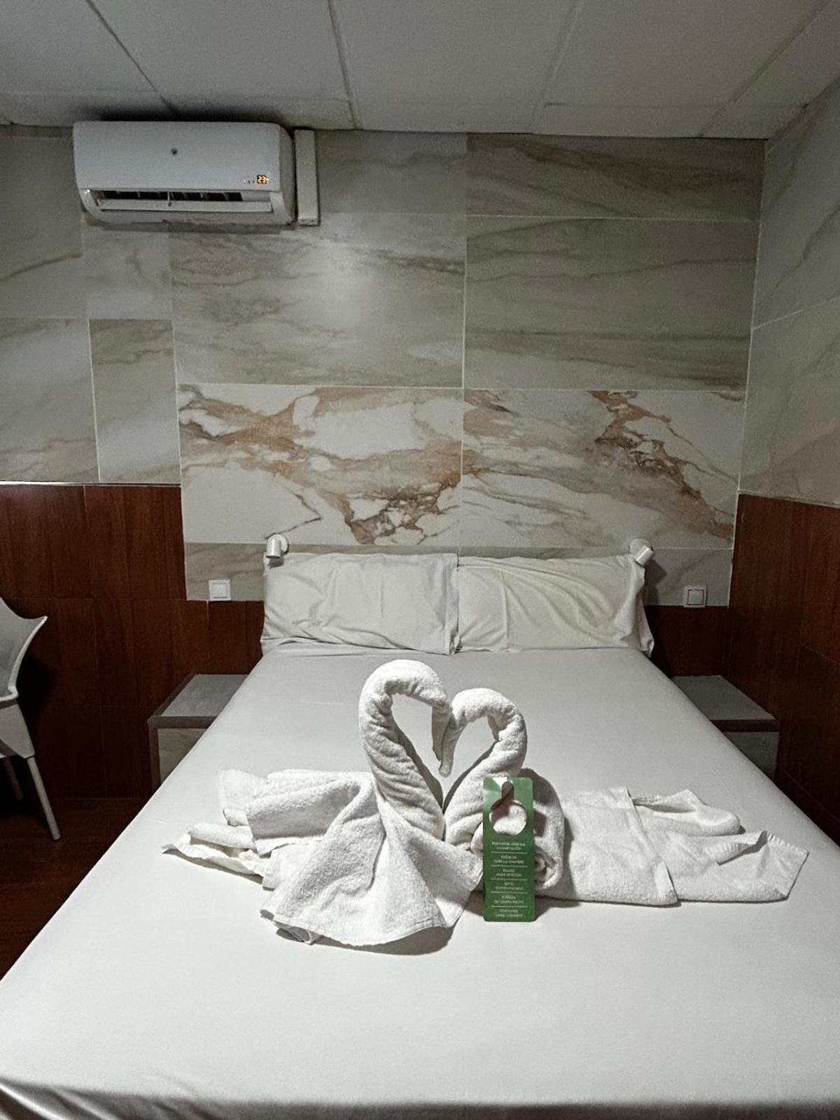 Avenida Andalucia - Solo Adultos Séville