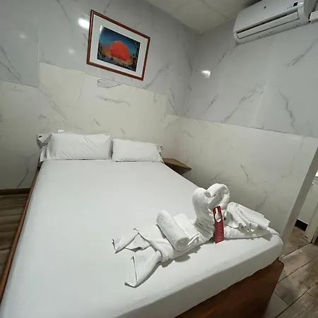 Hostal Avenida Andalucia - Solo Adultos Seville Exterior photo
