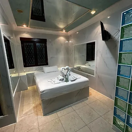 Hostal Avenida Andalucia - Solo Adultos Seville Exterior photo
