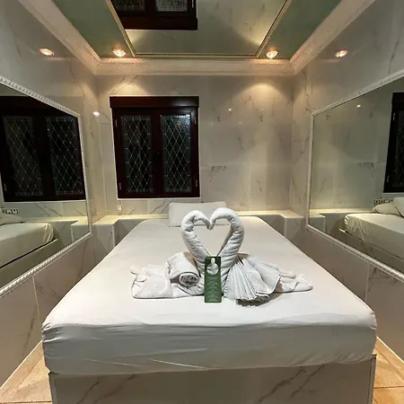 Hostal Avenida Andalucia - Solo Adultos Seville Exterior photo