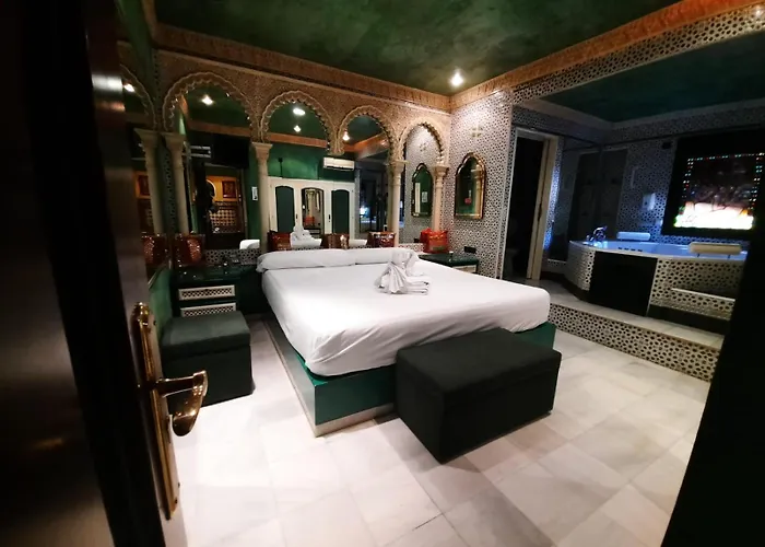 Hostal Avenida Andalucia - Solo Adultos