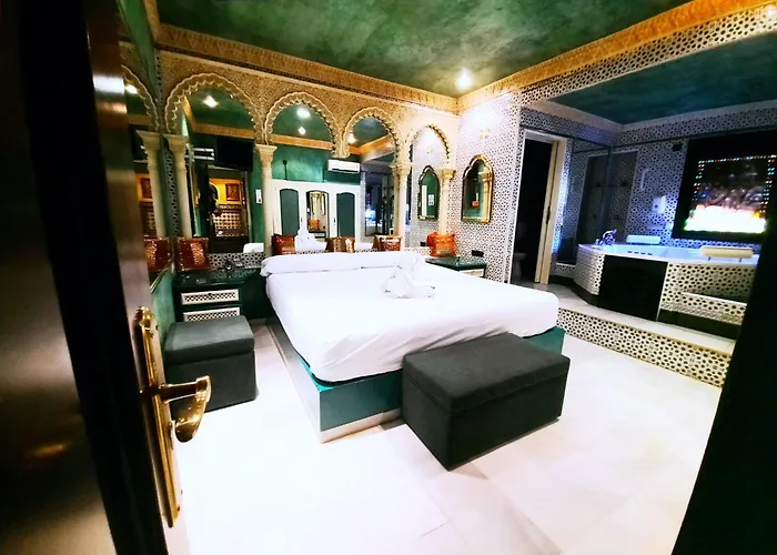 Hostal Avenida Andalucia - Solo Adultos